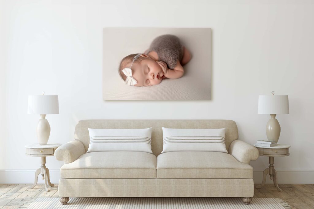 A newborn, or maternity by Newborn Photos by Catalina